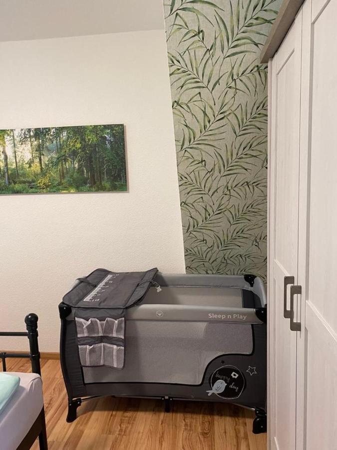 Familienfreundliche Ferienwohnung Anna Rollshausen Buitenkant foto