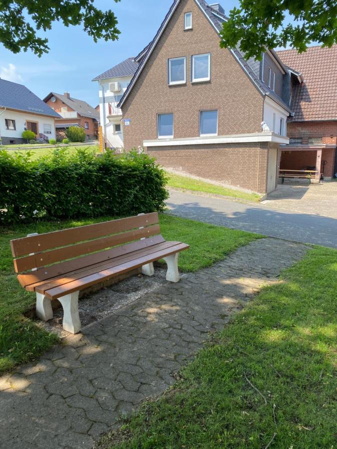 Familienfreundliche Ferienwohnung Anna Rollshausen Buitenkant foto